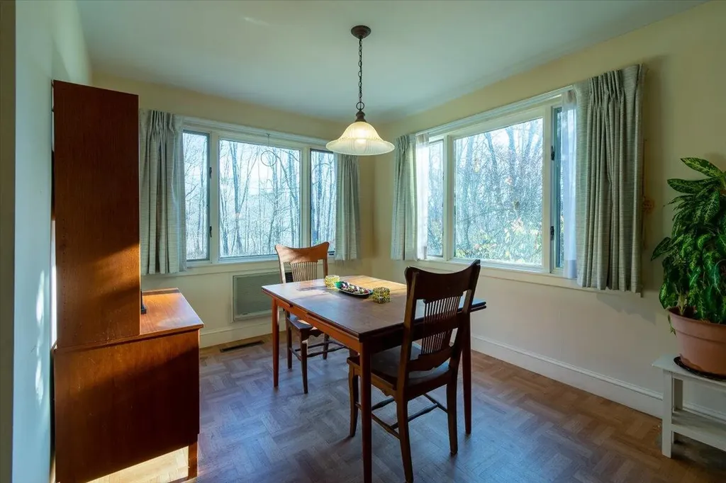 415 Molyneaux Road Camden ME 04843