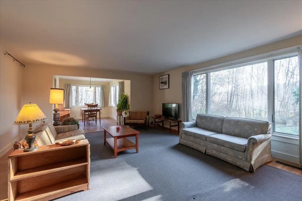 415 Molyneaux Road Camden ME 04843