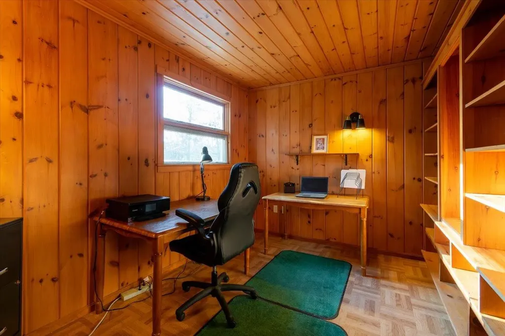 415 Molyneaux Road Camden ME 04843