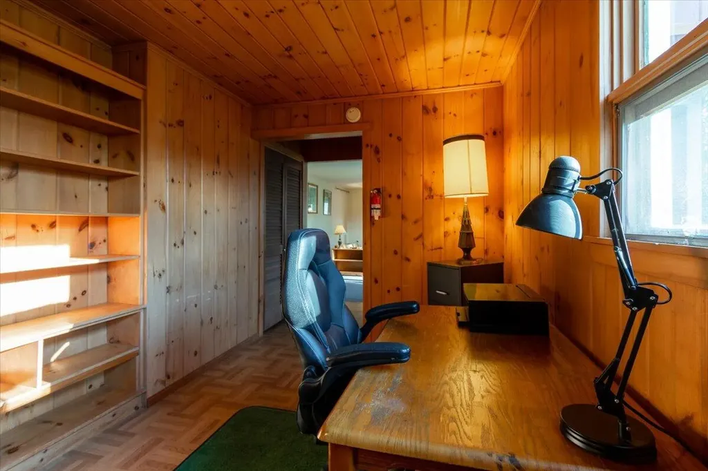 415 Molyneaux Road Camden ME 04843