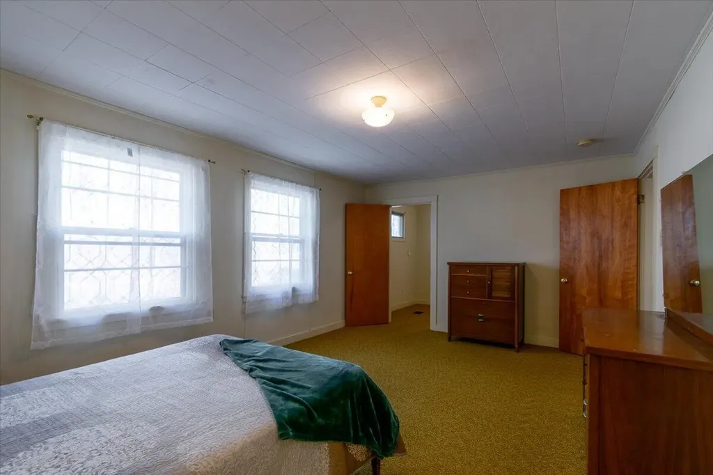 415 Molyneaux Road Camden ME 04843