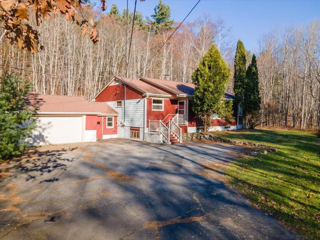 415 Molyneaux Road Camden ME 04843
