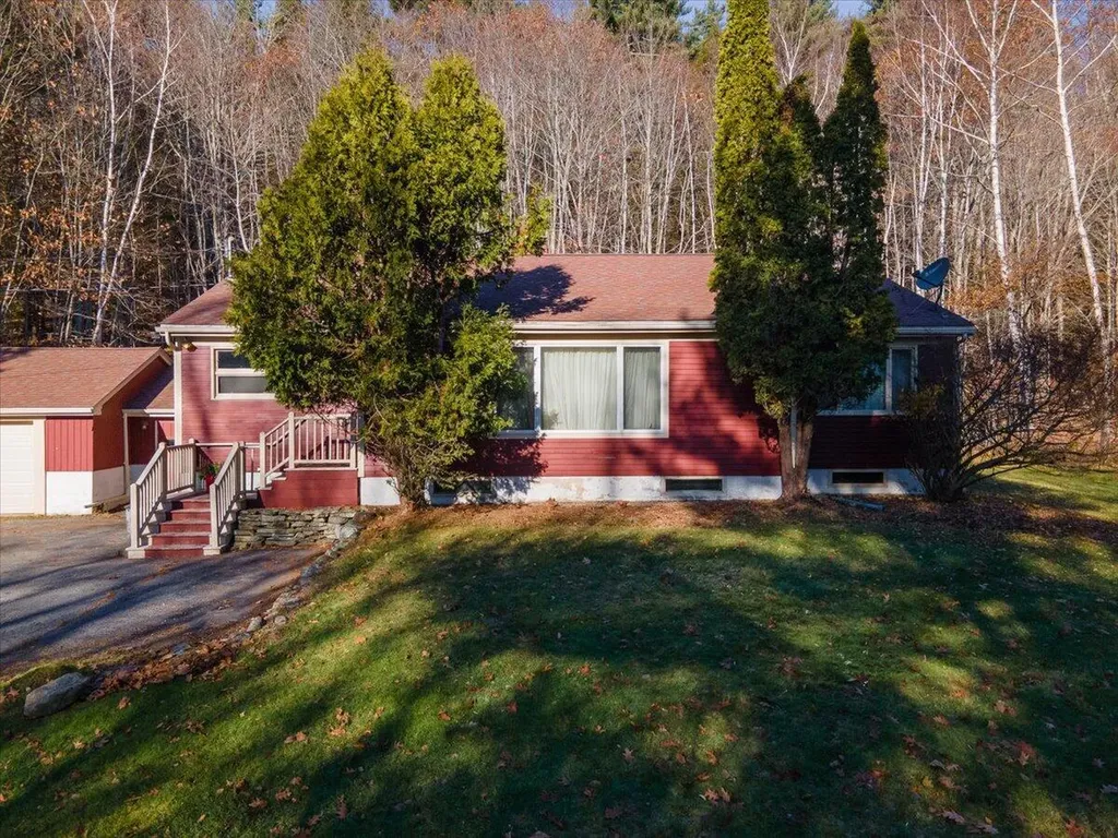 415 Molyneaux Road Camden ME 04843