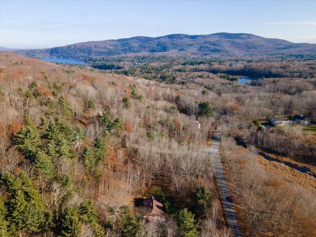 415 Molyneaux Road Camden ME 04843