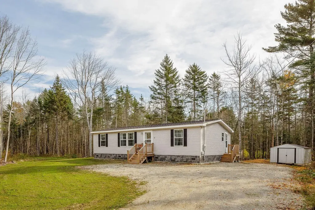 37 Branch Drive Cushing ME 04563