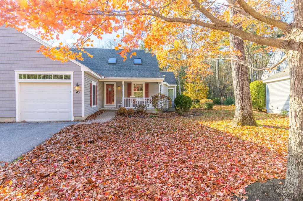 43 Plymouth Grove Drive Kennebunk ME 04043