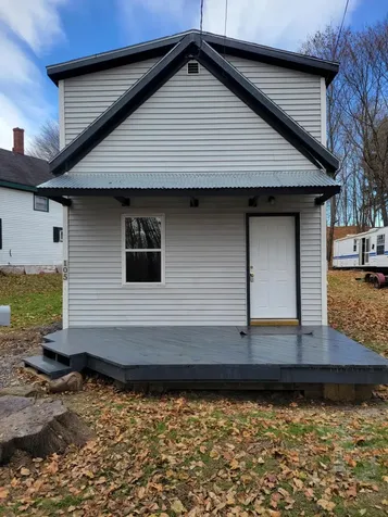 105 Harrison Avenue Gardiner ME 04345