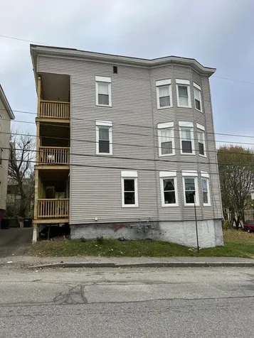17 Horton Street Lewiston ME 04240