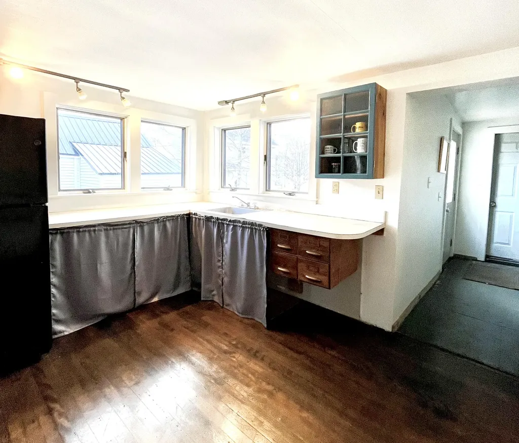 8 Key Street Eastport ME 04631