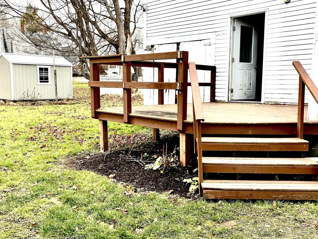 8 Key Street Eastport ME 04631