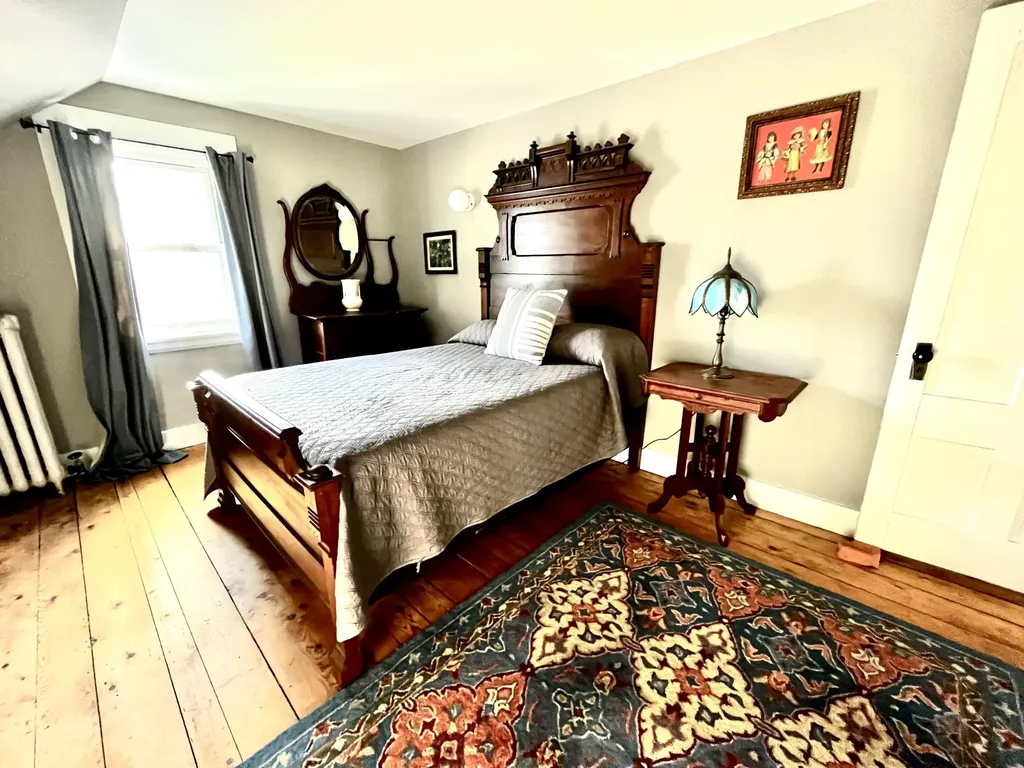 8 Key Street Eastport ME 04631