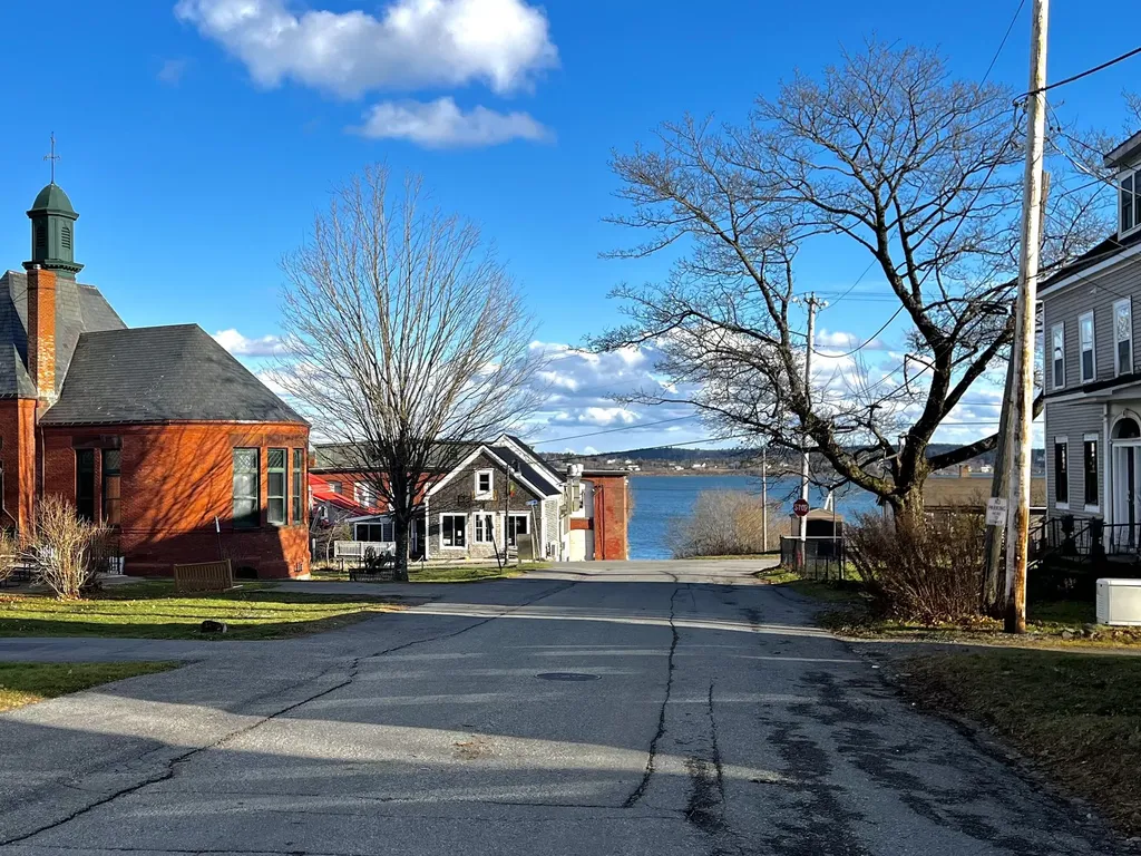 8 Key Street Eastport ME 04631