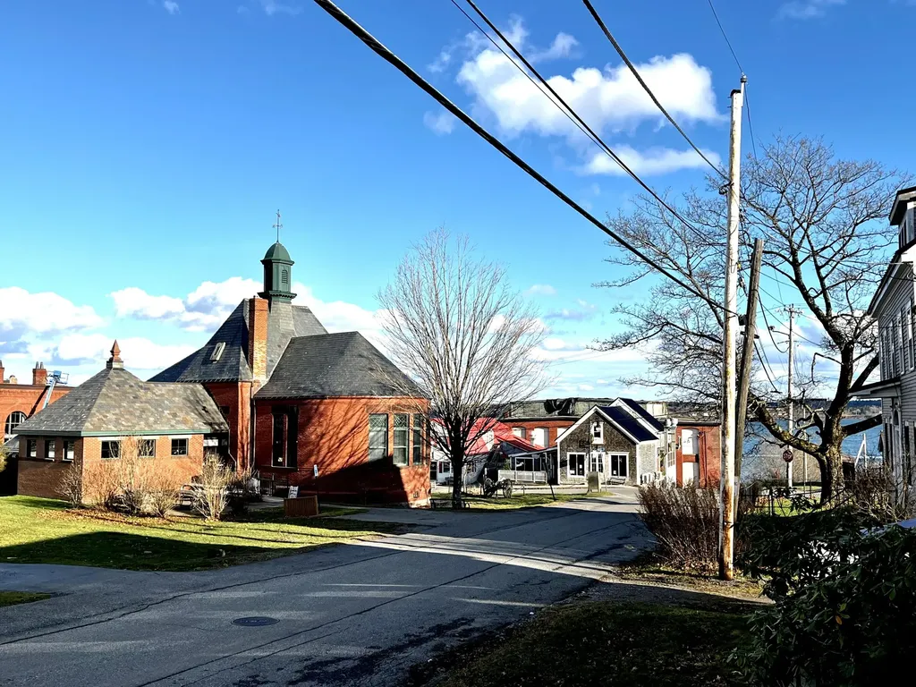 8 Key Street Eastport ME 04631