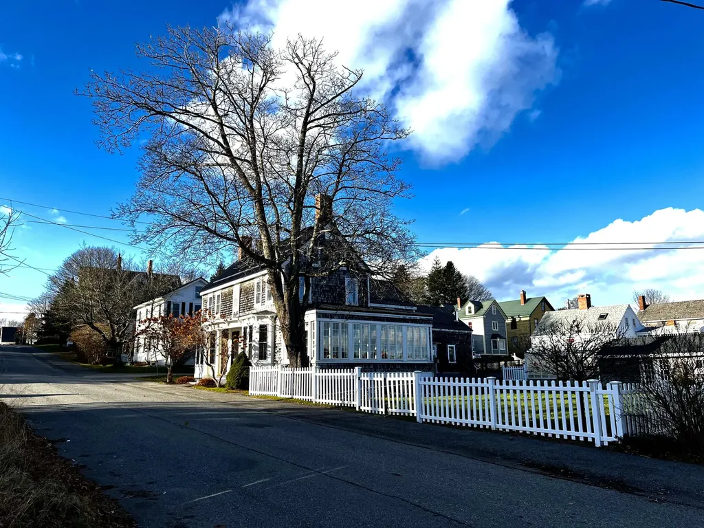 8 Key Street Eastport ME 04631