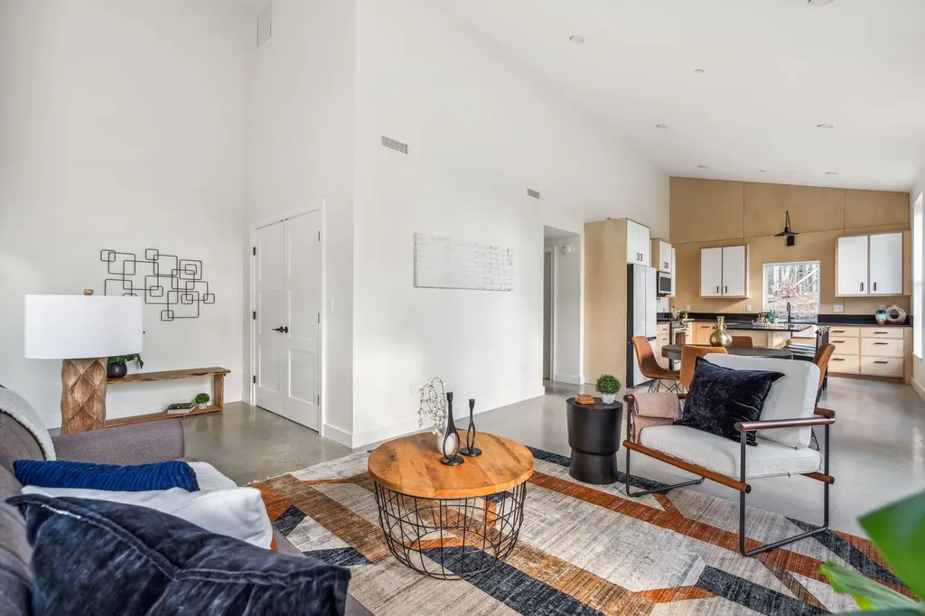 38 Mattie Lane Durham ME 04222