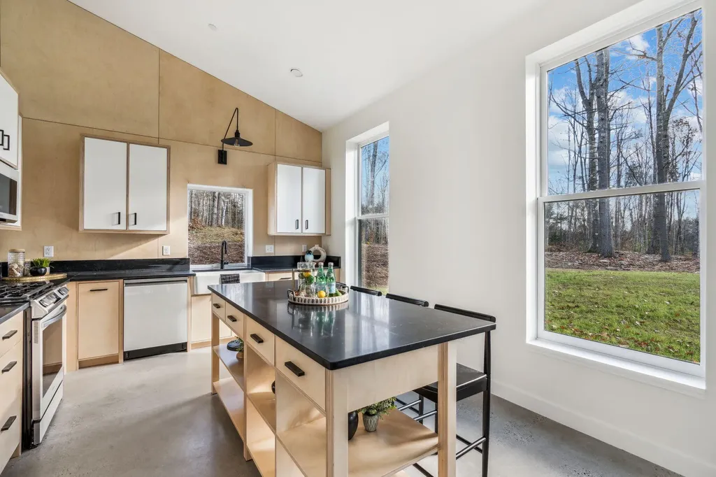38 Mattie Lane Durham ME 04222