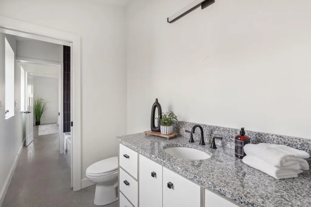 38 Mattie Lane Durham ME 04222