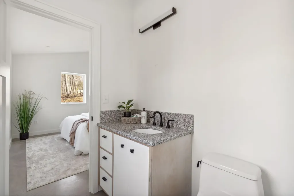 38 Mattie Lane Durham ME 04222