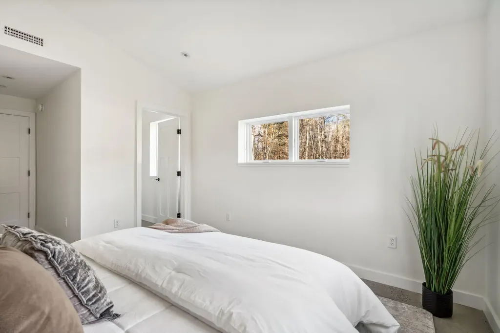 38 Mattie Lane Durham ME 04222