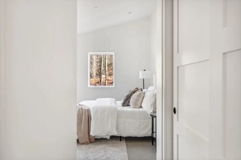 38 Mattie Lane Durham ME 04222