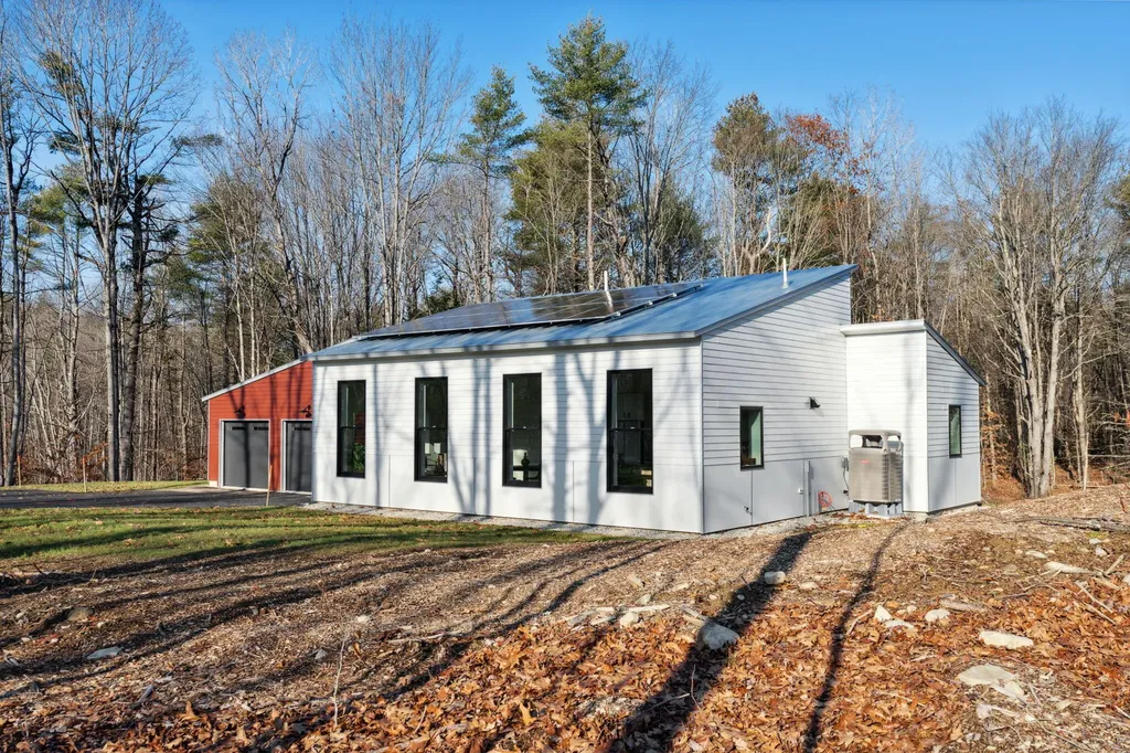 38 Mattie Lane Durham ME 04222