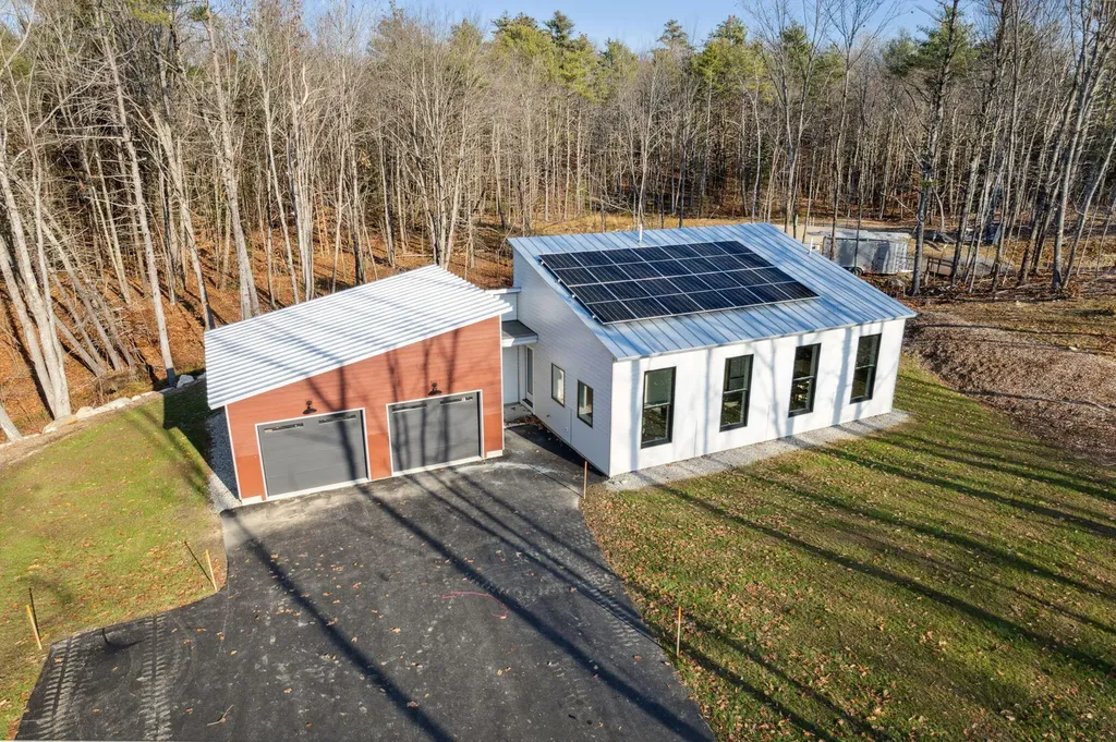 38 Mattie Lane Durham ME 04222