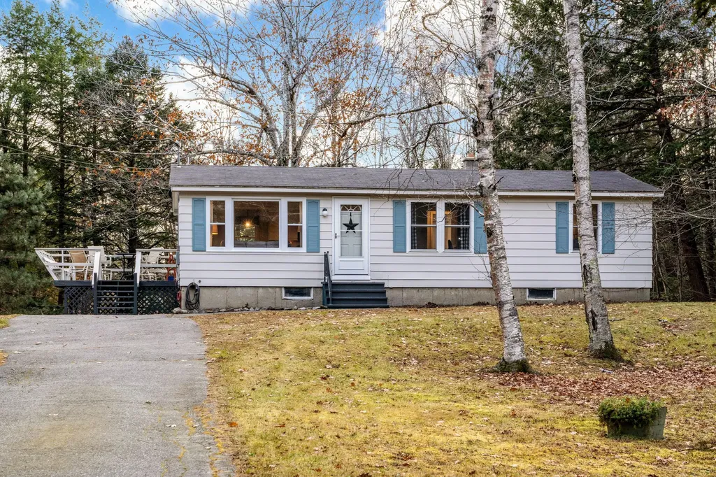 17 Hemlock Ridge Road Chelsea ME 04330