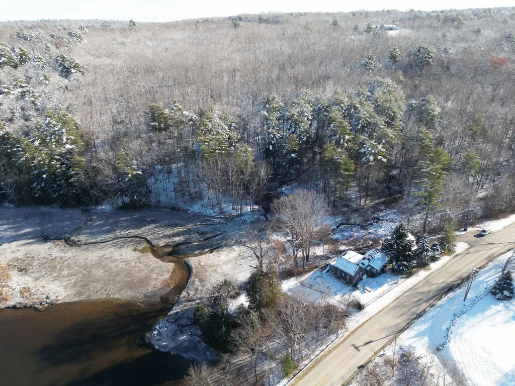 498 River Road Dresden ME 04342