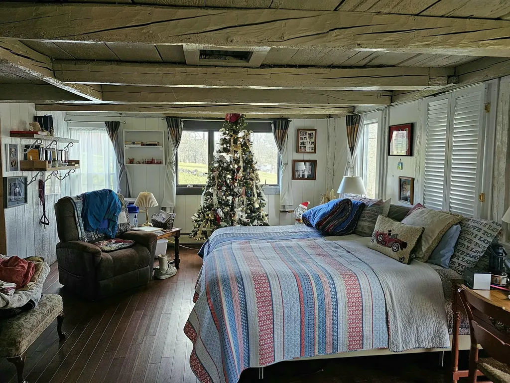 498 River Road Dresden ME 04342