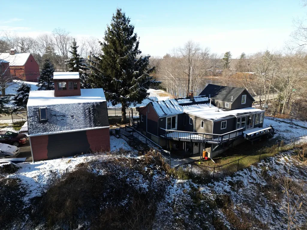 498 River Road Dresden ME 04342