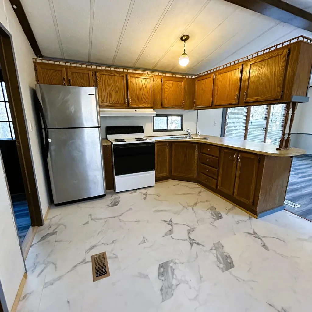 15 Brown Road Wiscasset ME 04578