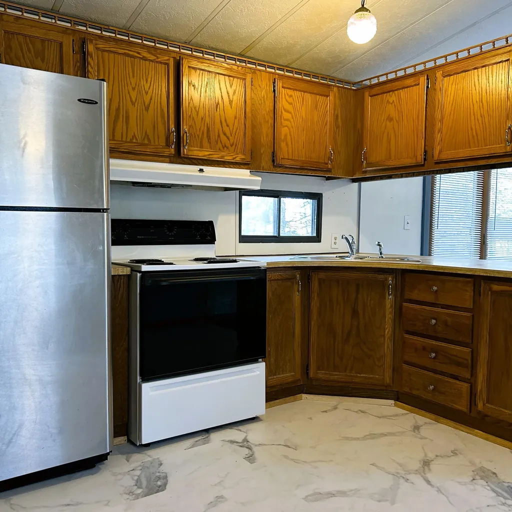 15 Brown Road Wiscasset ME 04578