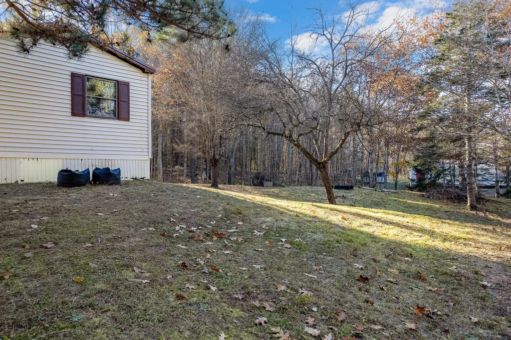 15 Brown Road Wiscasset ME 04578