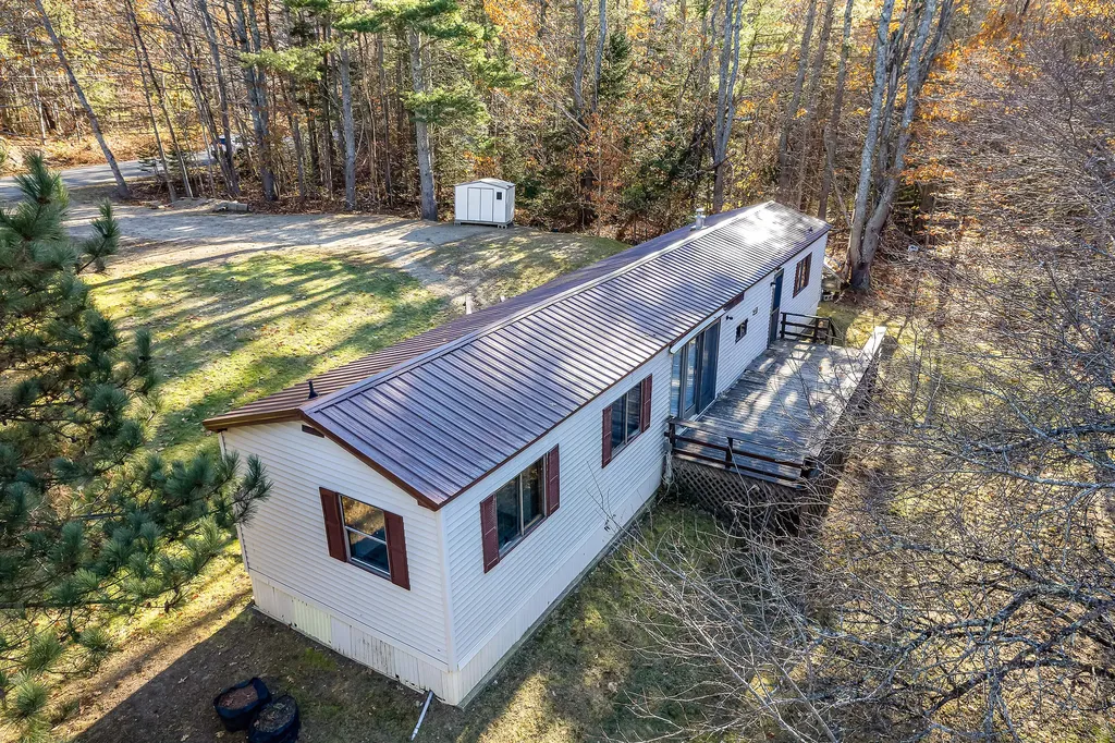 15 Brown Road Wiscasset ME 04578