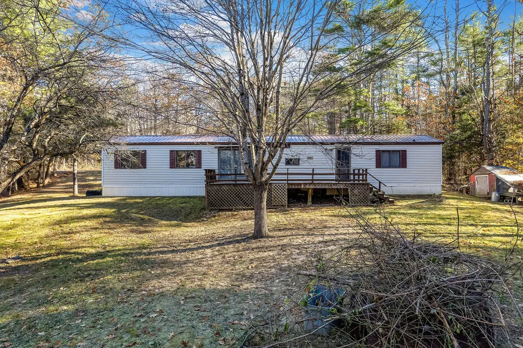 15 Brown Road Wiscasset ME 04578