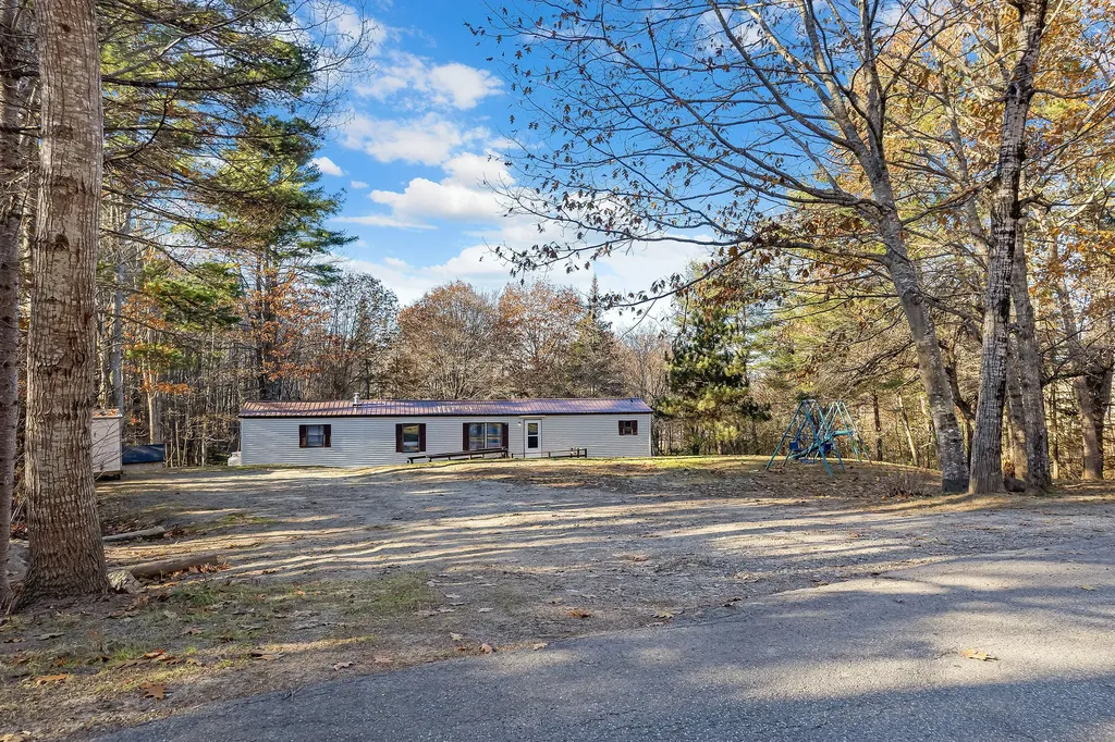 15 Brown Road Wiscasset ME 04578