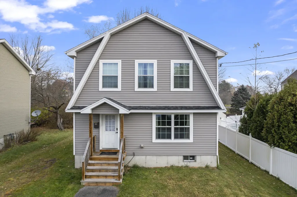 13 Fairlawn Avenue Westbrook ME 04092