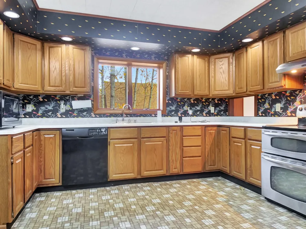 21 Page Street Hallowell ME 04347
