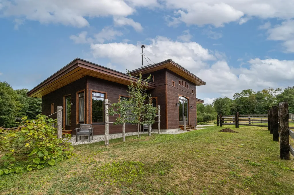 290 Hallowell Road Pownal ME 04069