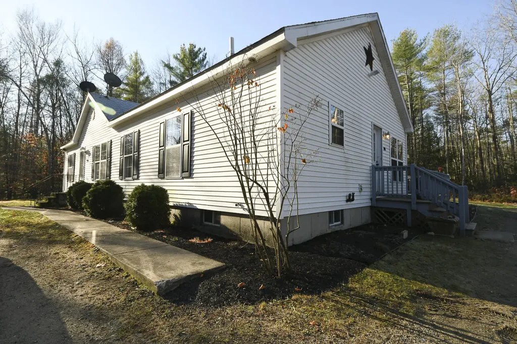 794 Bridgton Road Sebago ME 04029