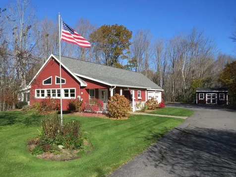 31 Russell Street Farmingdale ME 04344