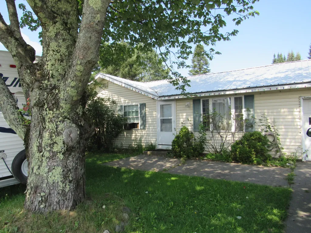 157 Mercer Road Norridgewock ME 04957