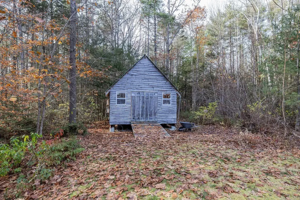 40 Macchipkay Road Arundel ME 04046