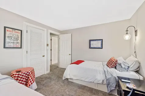 47 Maine Street Kennebunkport ME 04046