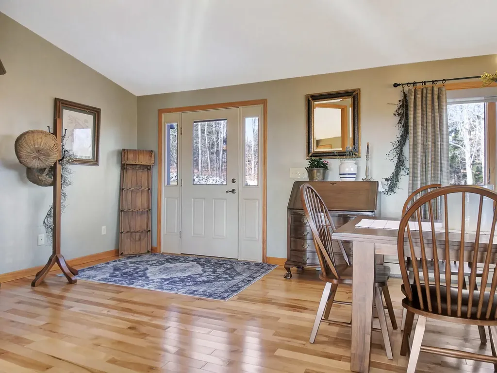 15 Sunrise Lane Readfield ME 04355