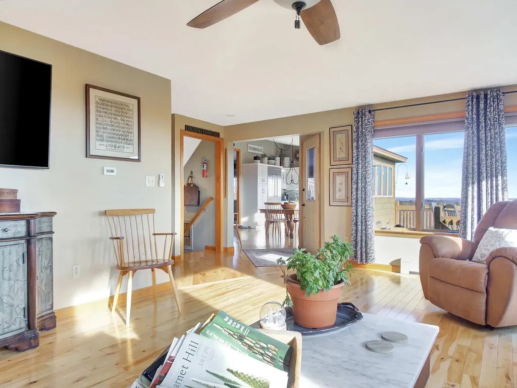 15 Sunrise Lane Readfield ME 04355