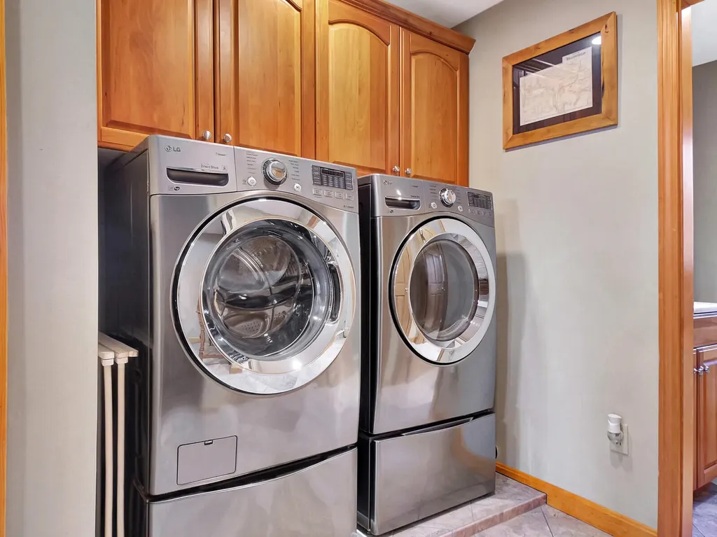 15 Sunrise Lane Readfield ME 04355