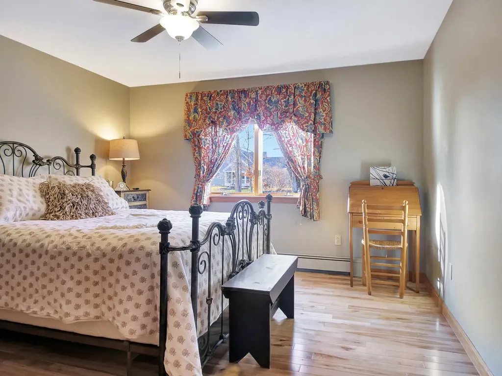 15 Sunrise Lane Readfield ME 04355