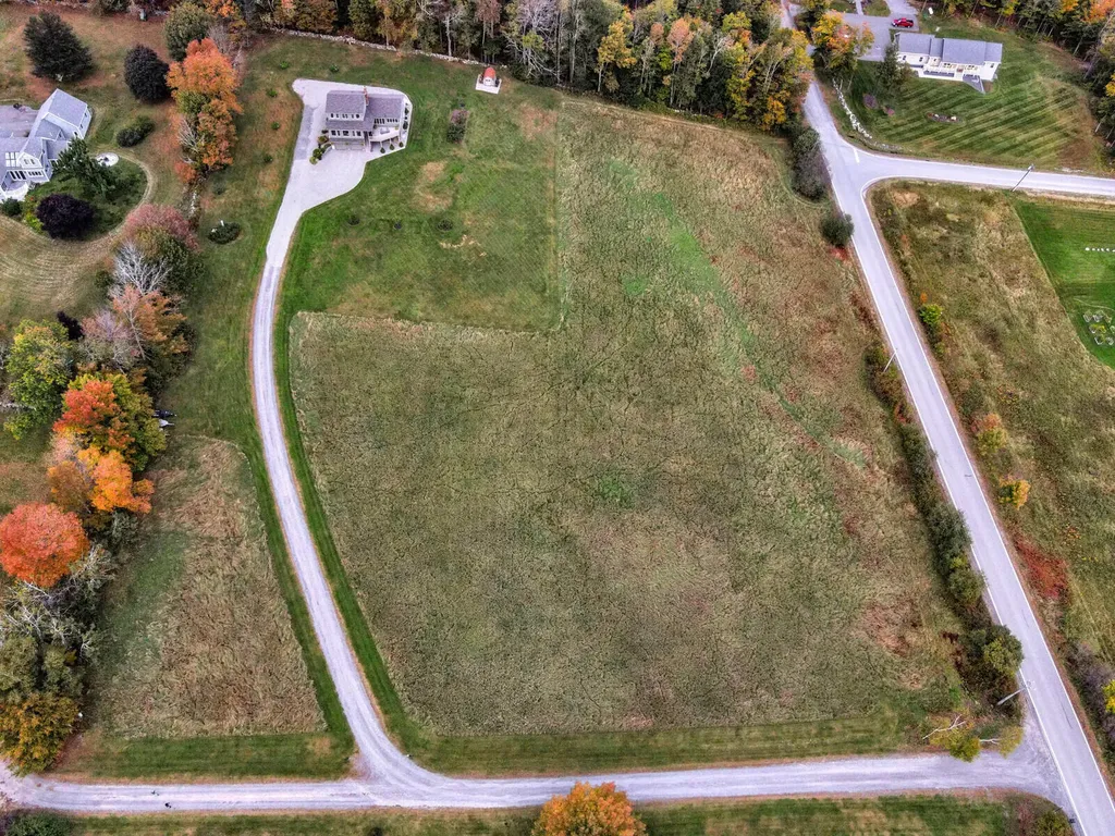 15 Sunrise Lane Readfield ME 04355