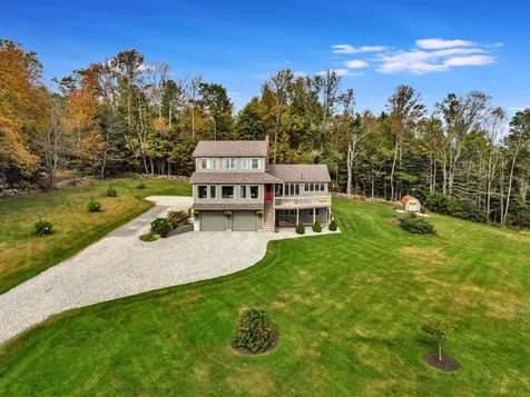 15 Sunrise Lane Readfield ME 04355